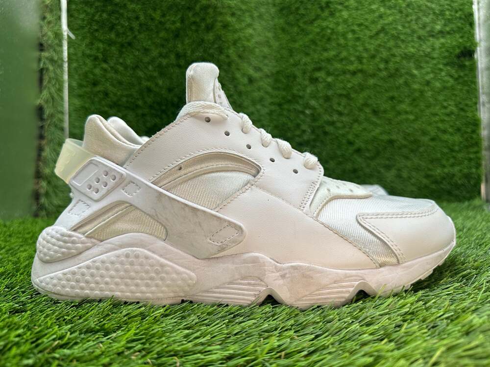 Nike Air Huarache DD1068-102 Athletic Sneaker Men's 9 White Leather Training